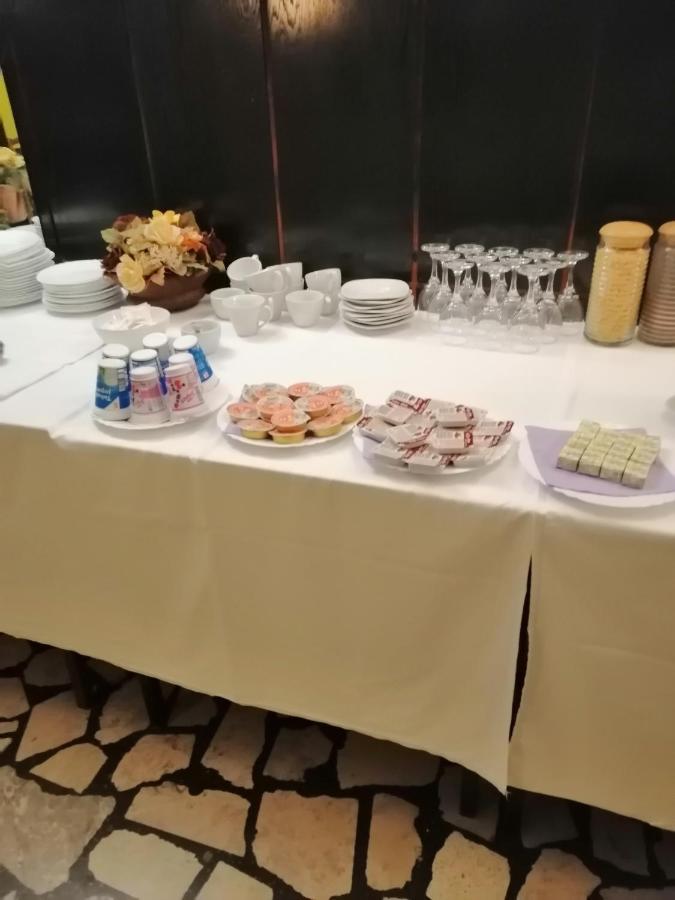 Sulentic Sobe I Restoran Bed & Breakfast Virovitica Bagian luar foto