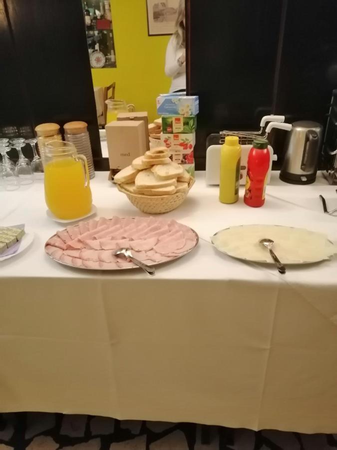 Sulentic Sobe I Restoran Bed & Breakfast Virovitica Bagian luar foto