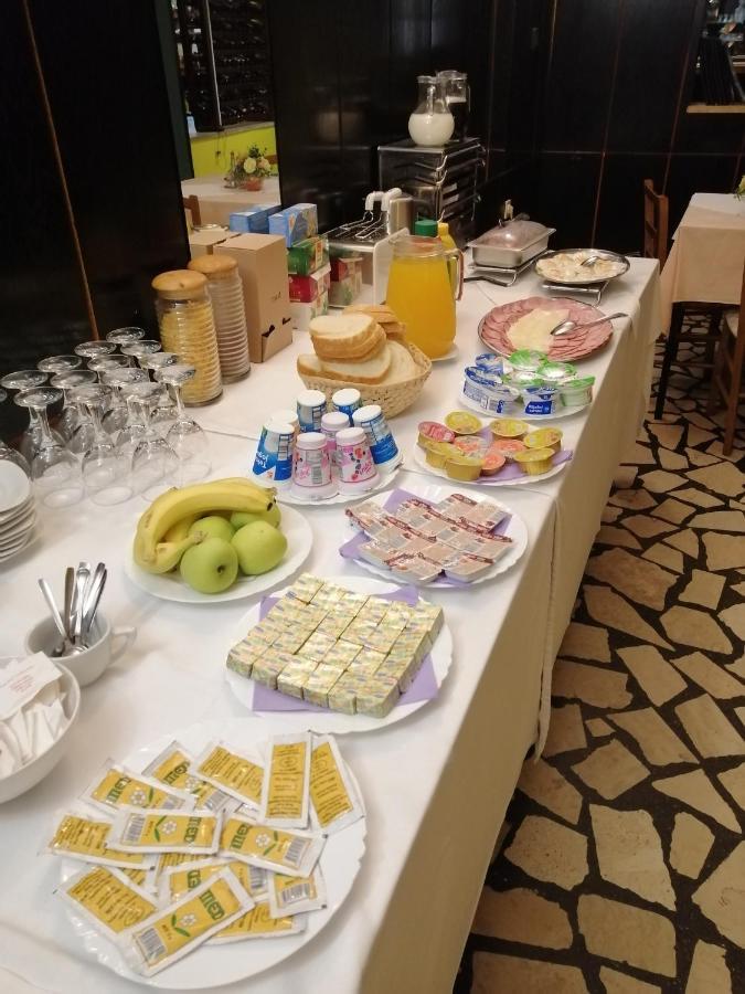 Sulentic Sobe I Restoran Bed & Breakfast Virovitica Bagian luar foto